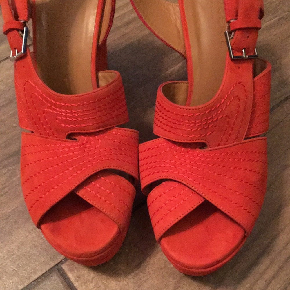 Clergerie Paris Coral Platform Sandals. size 38 (7–US)